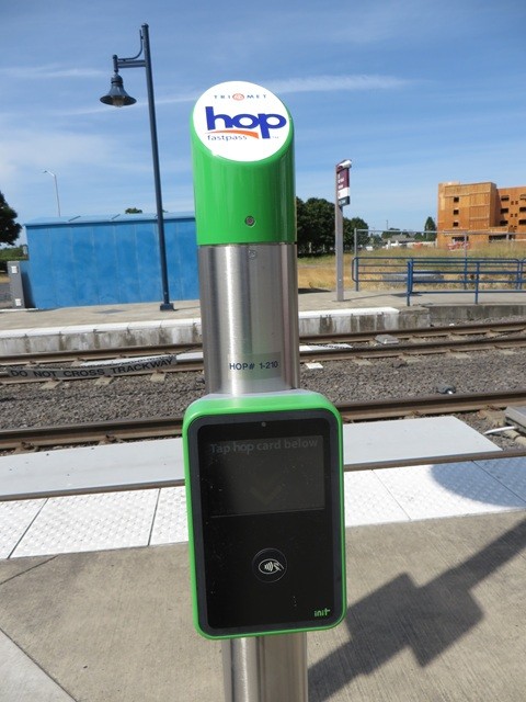 hopカード_簡易改札機